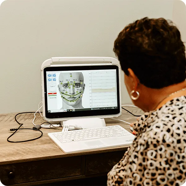 Reviewing thermometry scan data on screen